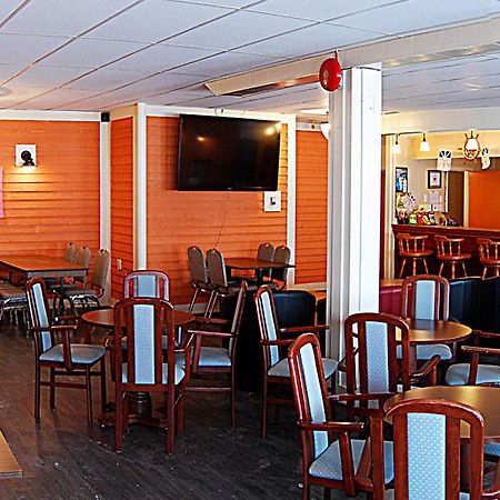 Anchor Inn Hotel And Suites Twillingate Exterior photo
