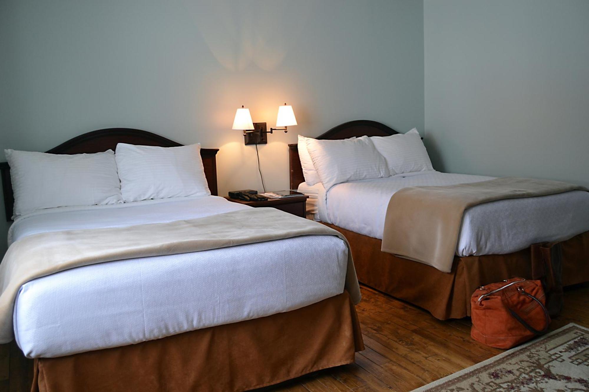 Anchor Inn Hotel And Suites Twillingate Exterior photo